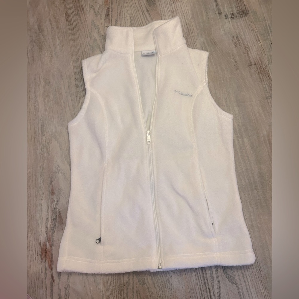 Columbia white vest